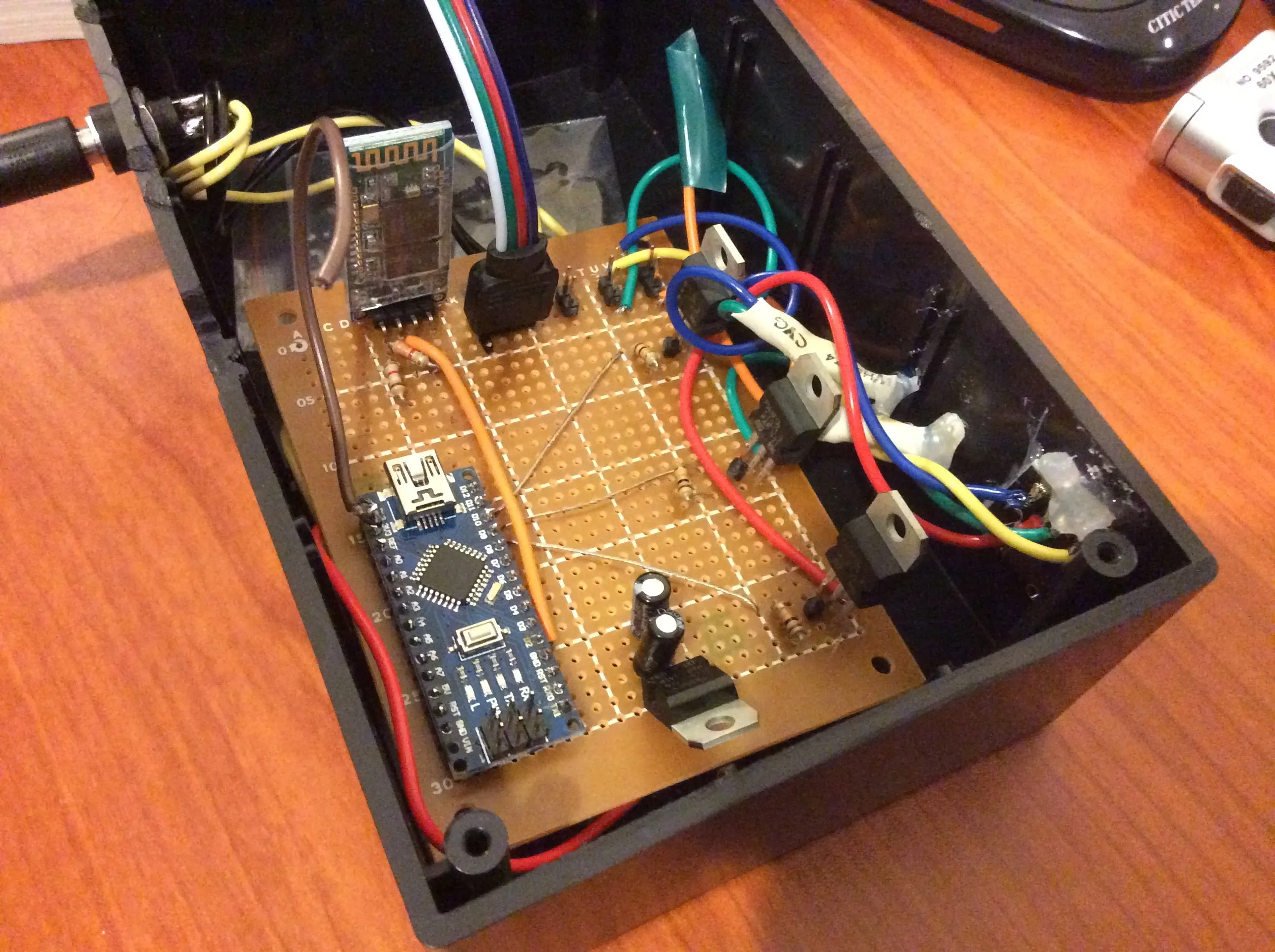 Arduino Bluetooth RGB LED controller assembled on perfboard