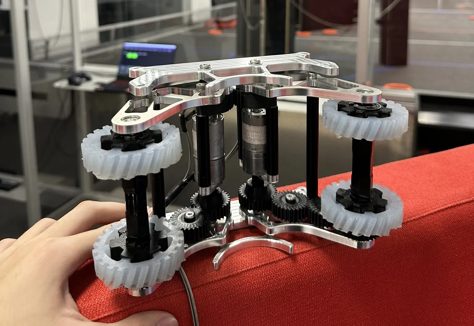 DESN1000 underwater ROV intake mechanism with wheels installed